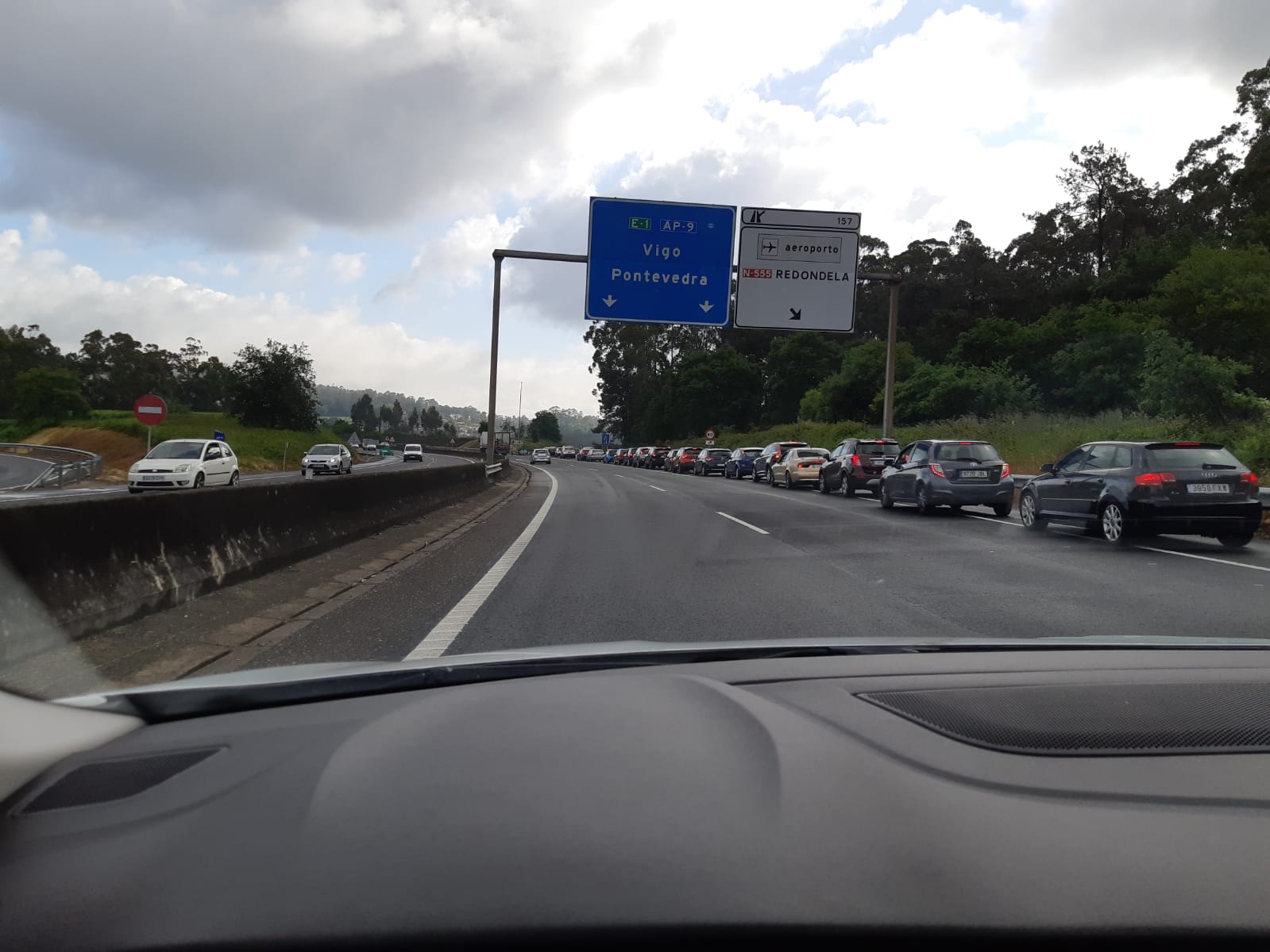 La vacunación de los menores de 50 años comenzará en junio. La vacunación de los menores de 50 años comenzará en junio.