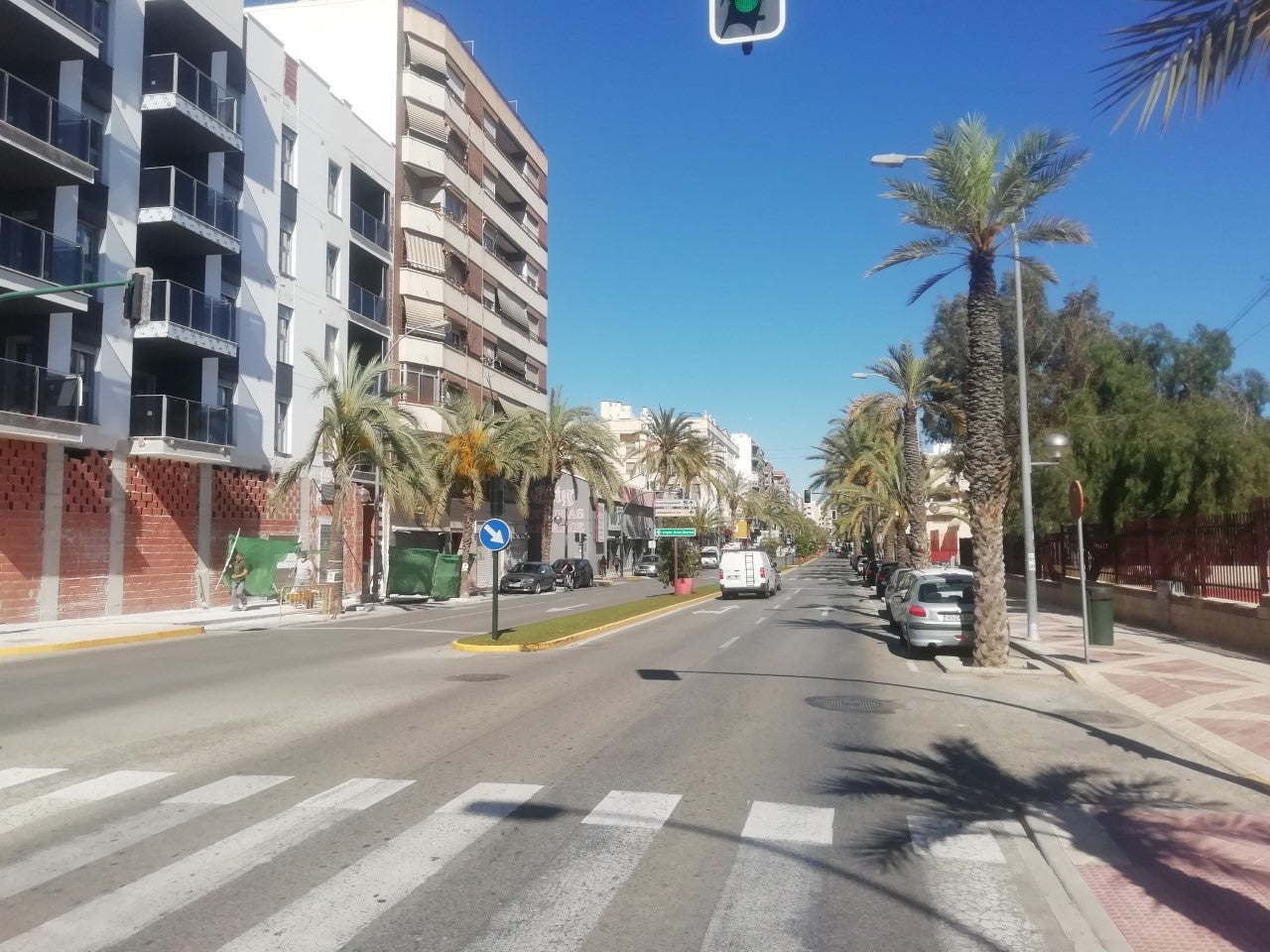 Elche va a reducir el ancho de los carriles de circulación en Pedro Juan Perpiñán para disminuir la velocidad de los vehículos Elche va a reducir el ancho de los carriles de circulación en Pedro Juan Perpiñán para disminuir la velocidad de los vehículos