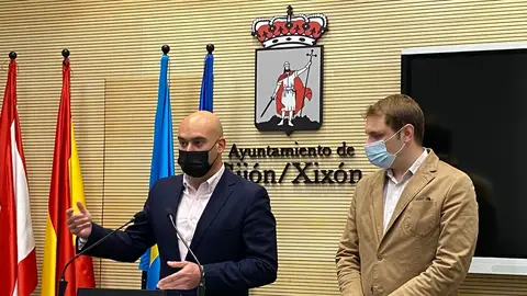 Rueda de prensa de los portavoces de Foro en el Ayuntamiento de Gijón y la Junta General Rueda de prensa de los portavoces de Foro en el Ayuntamiento de Gijón y la Junta General