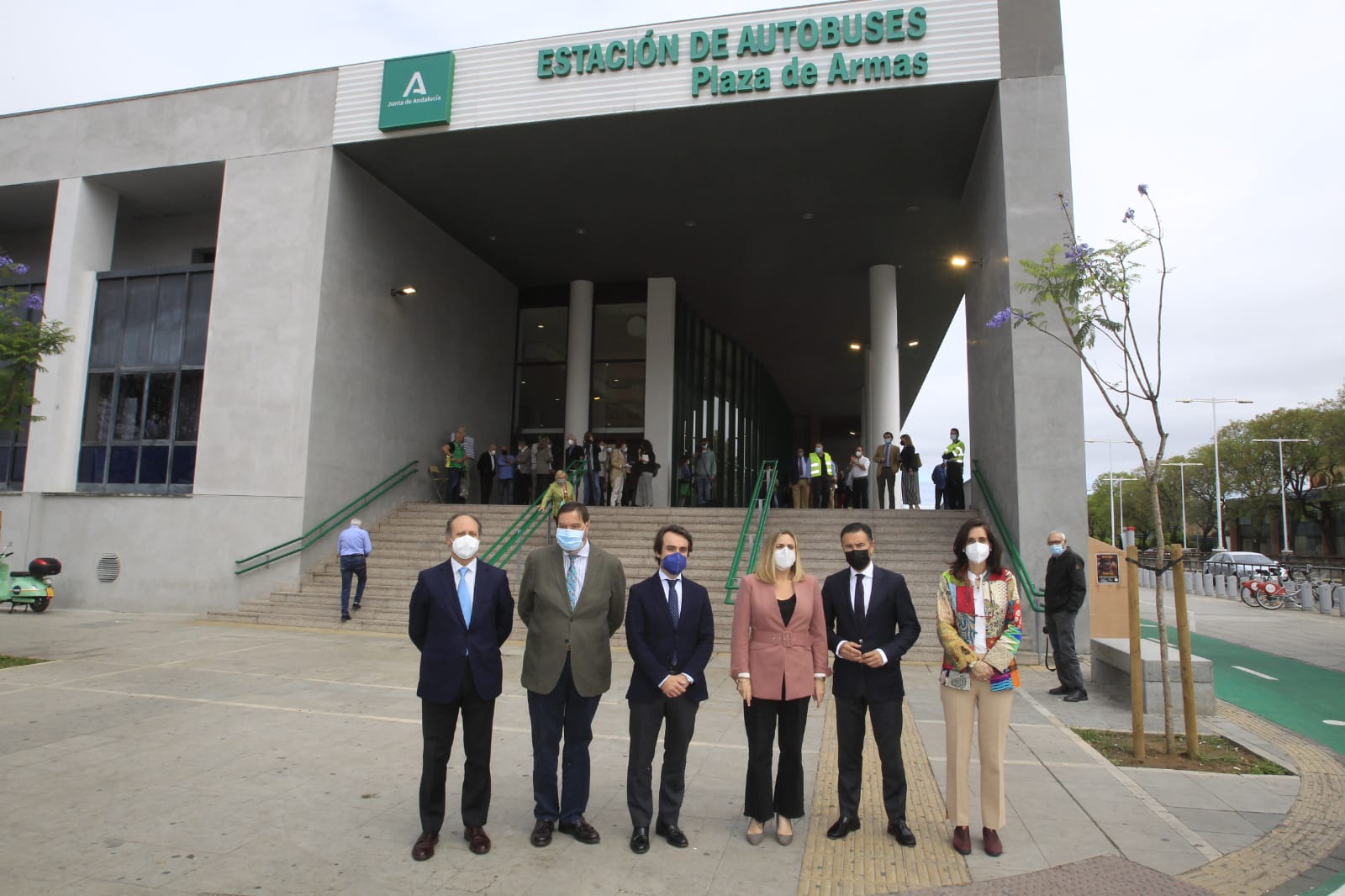 La estación de autobuses de Plaza de armas se someterá en 2021 a una reforma integral por valor de tres millones de euros La estación de autobuses de Plaza de armas se someterá en 2021 a una reforma integral por valor de tres millones de euros