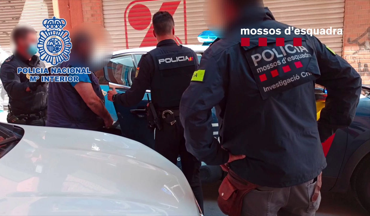 Cinco detenidos en Alicante por introducir droga procedente de Marruecos por vía marítima Cinco detenidos en Alicante por introducir droga procedente de Marruecos por vía marítima