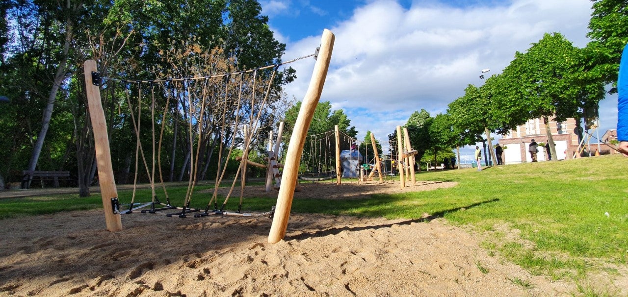 Vil,amuriel inaugura el parque multiaventuras y zona de esparcimiento Vil,amuriel inaugura el parque multiaventuras y zona de esparcimiento
