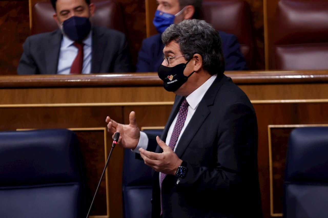 El especialista: "El ministro Escrivá no asume su papel" El especialista: "El ministro Escrivá no asume su papel"