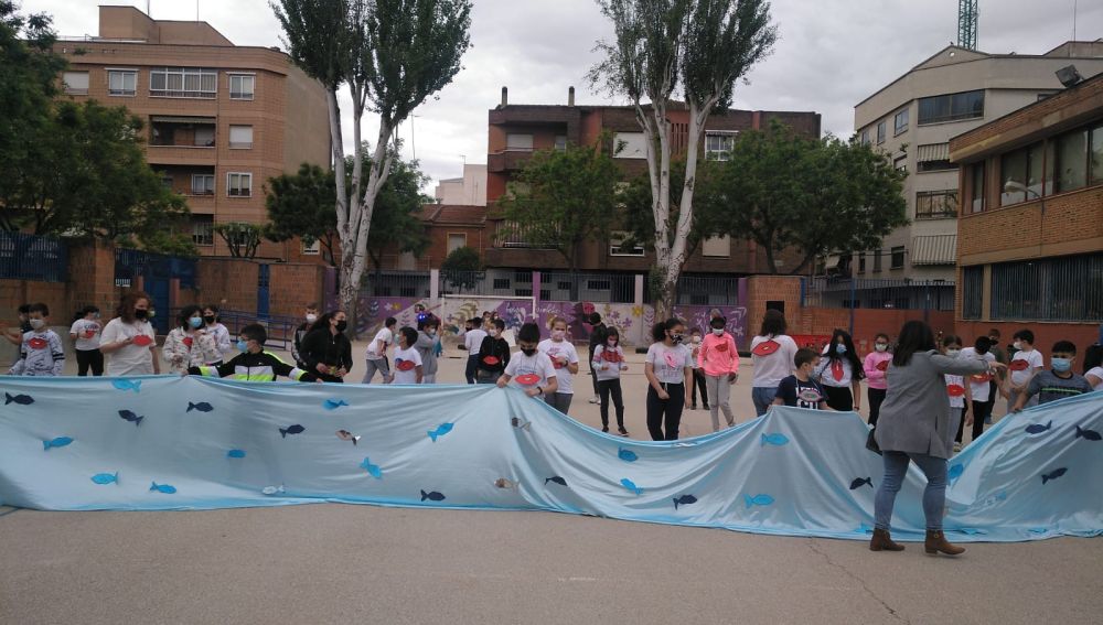 Acto en el CEIP Cristóbal Colón 