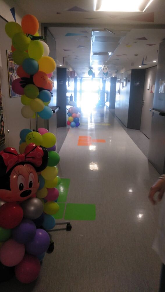 Adornos en la planta de Pediatría 