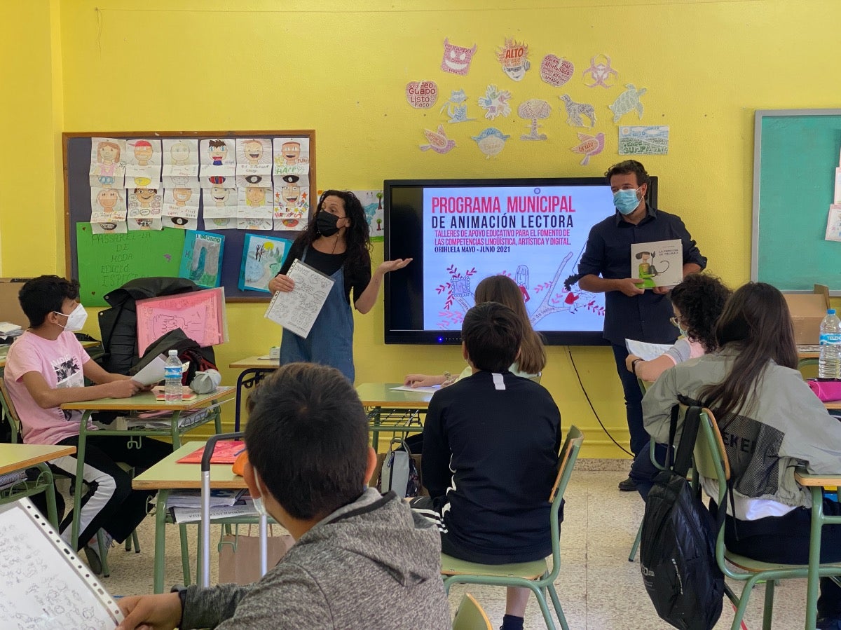 Las actividades en el aula, que se están realizando durante los meses de mayo y junio, incluyen sesiones de cuentos comentado, de creación literaria y de ilustración Las actividades en el aula, que se están realizando durante los meses de mayo y junio, incluyen sesiones de cuentos comentado, de creación literaria y de ilustración