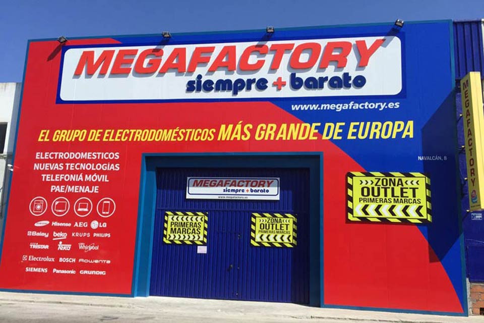 Megafactory arranca una campaña para donar alimentos a Cáritas Talavera Megafactory arranca una campaña para donar alimentos a Cáritas Talavera