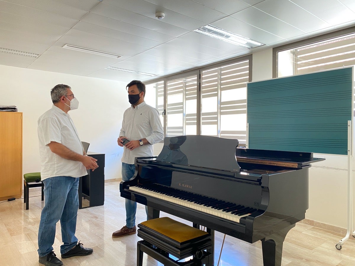 La inscripción se hará de manera telemática a través de la web del conservatorio https://conservatorio.orihuela.es La inscripción se hará de manera telemática a través de la web del conservatorio https://conservatorio.orihuela.es