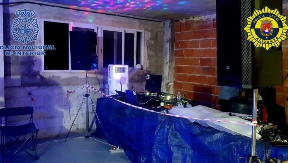 Interior de la nave donde se celebraba la fiesta