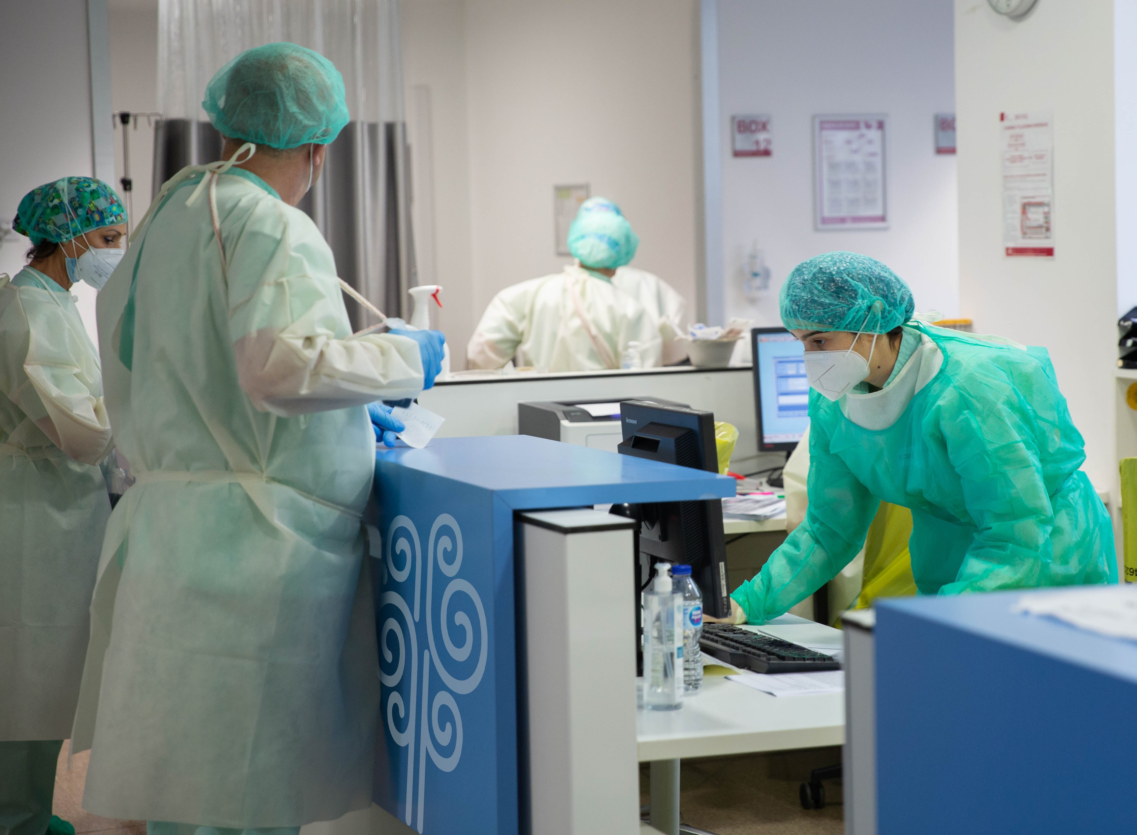 Todos estos datos son públicos y oficiales, proceden de los sistemas de información de la Conselleria de Sanitat, así como los criterios de cálculo, que son los mismos Todos estos datos son públicos y oficiales, proceden de los sistemas de información de la Conselleria de Sanitat, así como los criterios de cálculo, que son los mismos