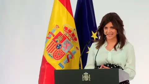 La escritora Ana Iris Simón, en un intervención en Moncloa La escritora Ana Iris Simón, en un intervención en Moncloa