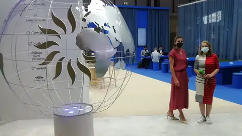 Isabel Piñero, responsable de la división de sostenibilidad de Grupo Piñero, junto a la periodista de Onda Cero Elka Dimitrova Isabel Piñero, responsable de la división de sostenibilidad de Grupo Piñero, junto a la periodista de Onda Cero Elka Dimitrova