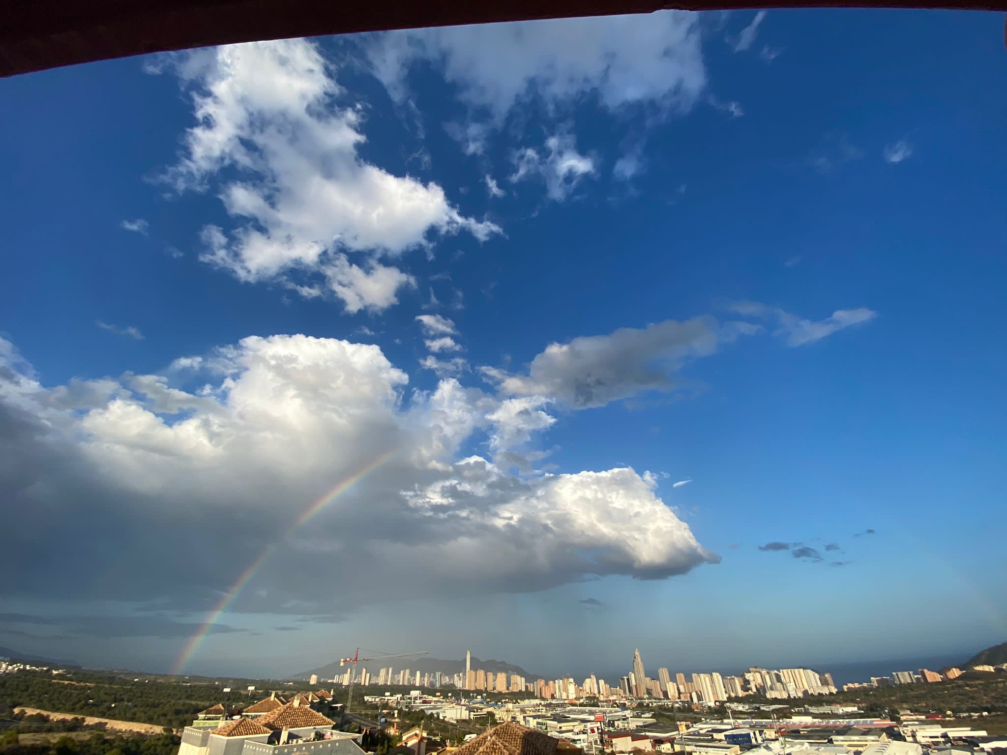Cielos nubosos con lluvia para la tarde del jueves en la Marina Baixa Cielos nubosos con lluvia para la tarde del jueves en la Marina Baixa