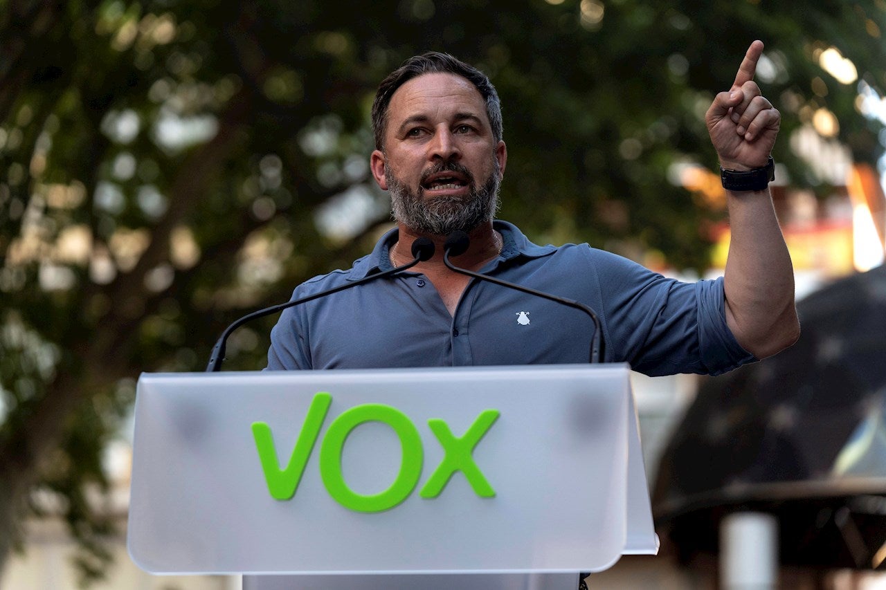Santiago Abascal cancela minutos antes su entrevista 'Espejo Público' tras enfadarse por un rótulo Santiago Abascal cancela minutos antes su entrevista 'Espejo Público' tras enfadarse por un rótulo