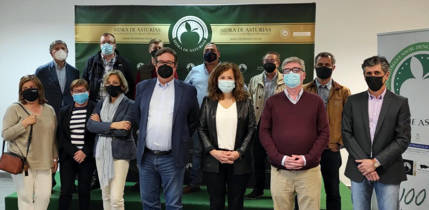 El nuevo Consejo Regulador de la Sidra tomó posesión en un acto celebrado en Villaviciosa El nuevo Consejo Regulador de la Sidra tomó posesión en un acto celebrado en Villaviciosa