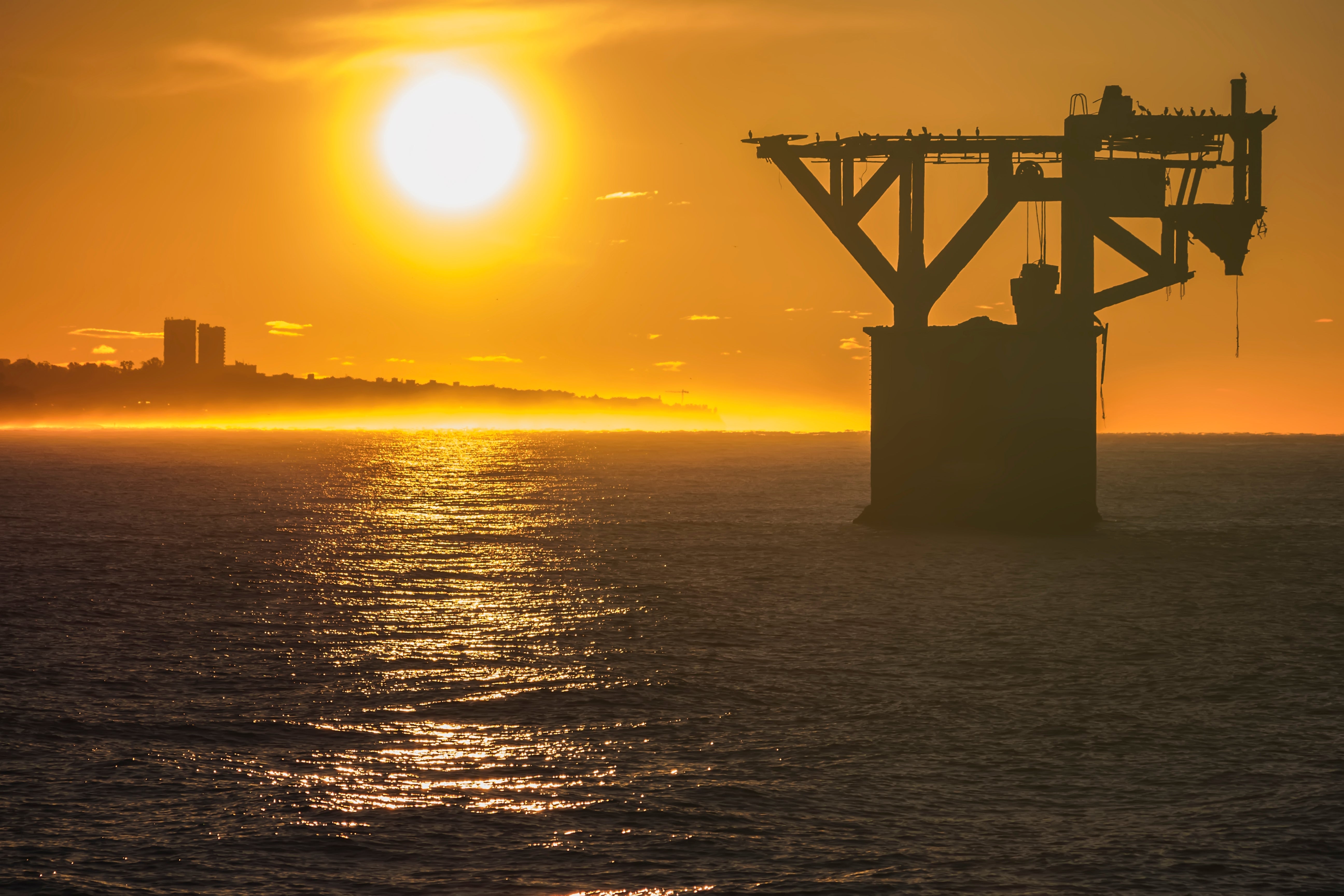 El Ayuntamiento de Marbella denuncia el retraso del Estado para actuar en la Torre del Cable El Ayuntamiento de Marbella denuncia el retraso del Estado para actuar en la Torre del Cable