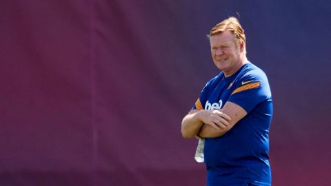 Ronald Koeman en un entrenamiento del Barcelona