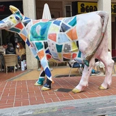 A vaca da praza Paz Nóvoa será retirada maña para a súa restauración A vaca da praza Paz Nóvoa será retirada maña para a súa restauración