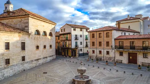 Plaza de pueblo Plaza de pueblo