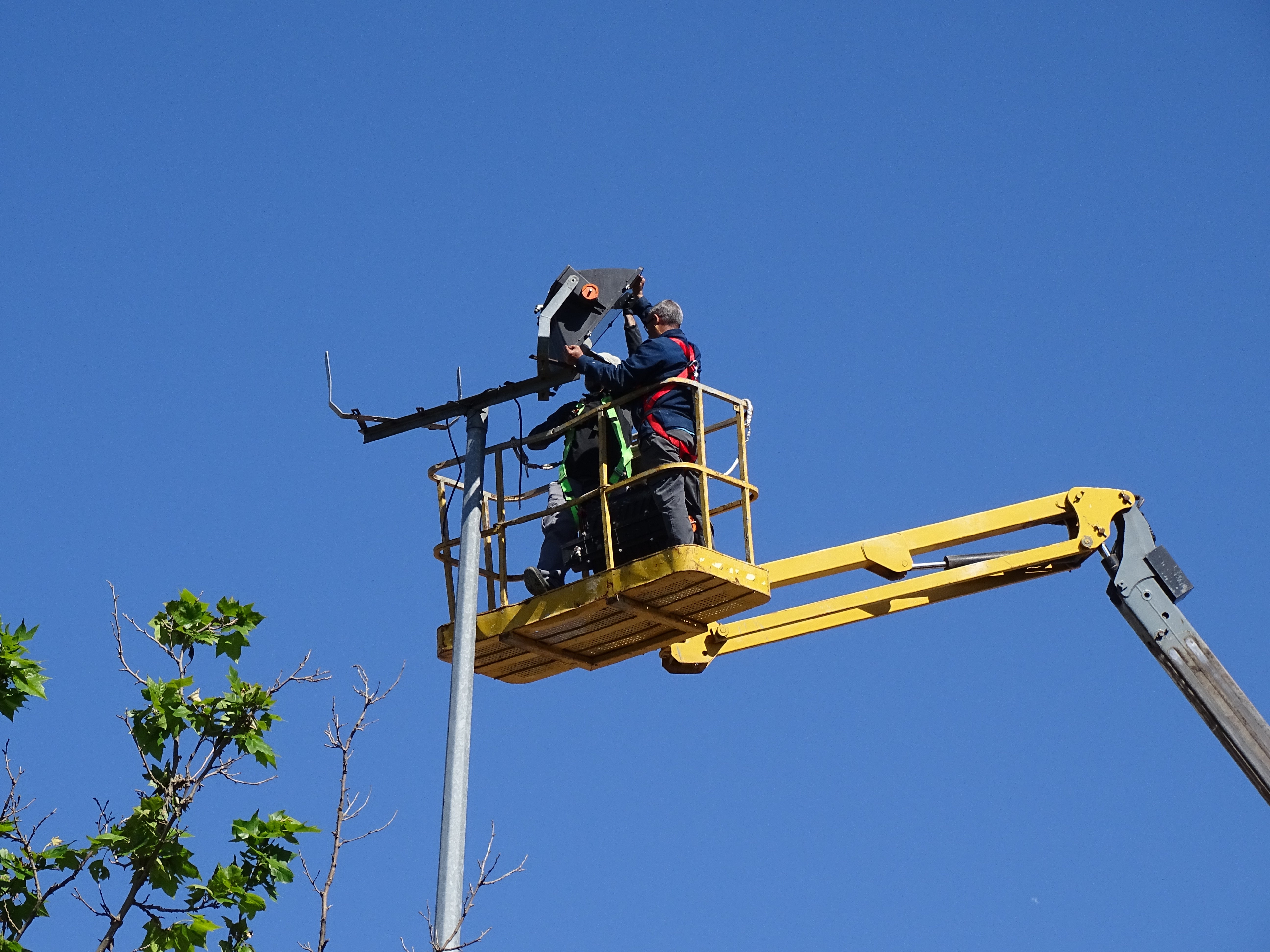Quintanar se pone a la vanguardia del ahorro de energía Quintanar se pone a la vanguardia del ahorro de energía