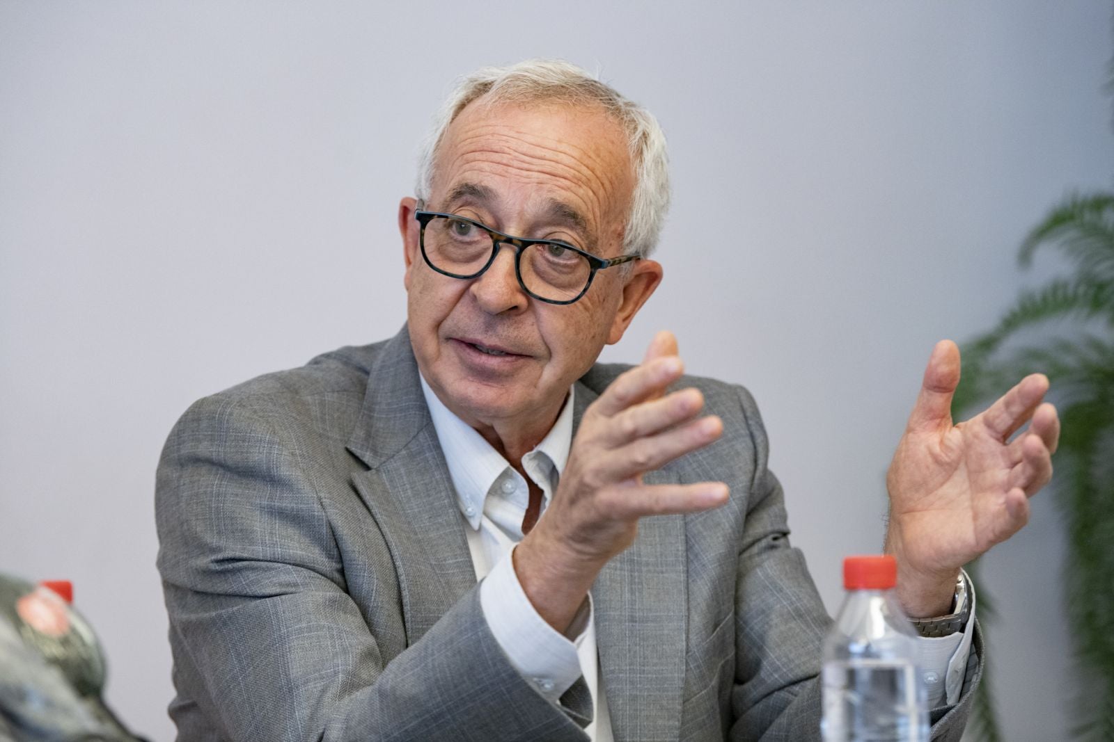 Félix Solís reafirma su apuesta por el futuro de los vinos con Denominación de Origen Valdepeñas. Félix Solís reafirma su apuesta por el futuro de los vinos con Denominación de Origen Valdepeñas.