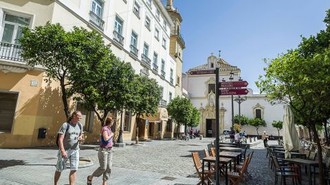 Una céntrica plaza de Cádiz Una céntrica plaza de Cádiz
