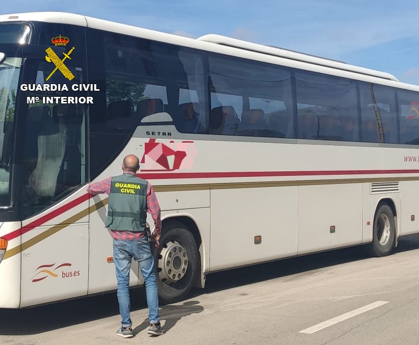 Tres inventigados por el robo de un autobús en Alcorisa Tres inventigados por el robo de un autobús en Alcorisa