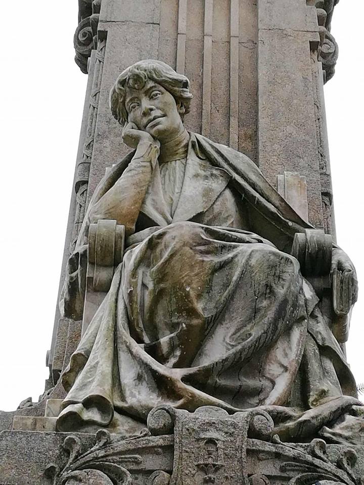 Más de Uno Compostela recrea o traslado dos restos de Rosalía de Castro a Santiago Más de Uno Compostela recrea o traslado dos restos de Rosalía de Castro a Santiago