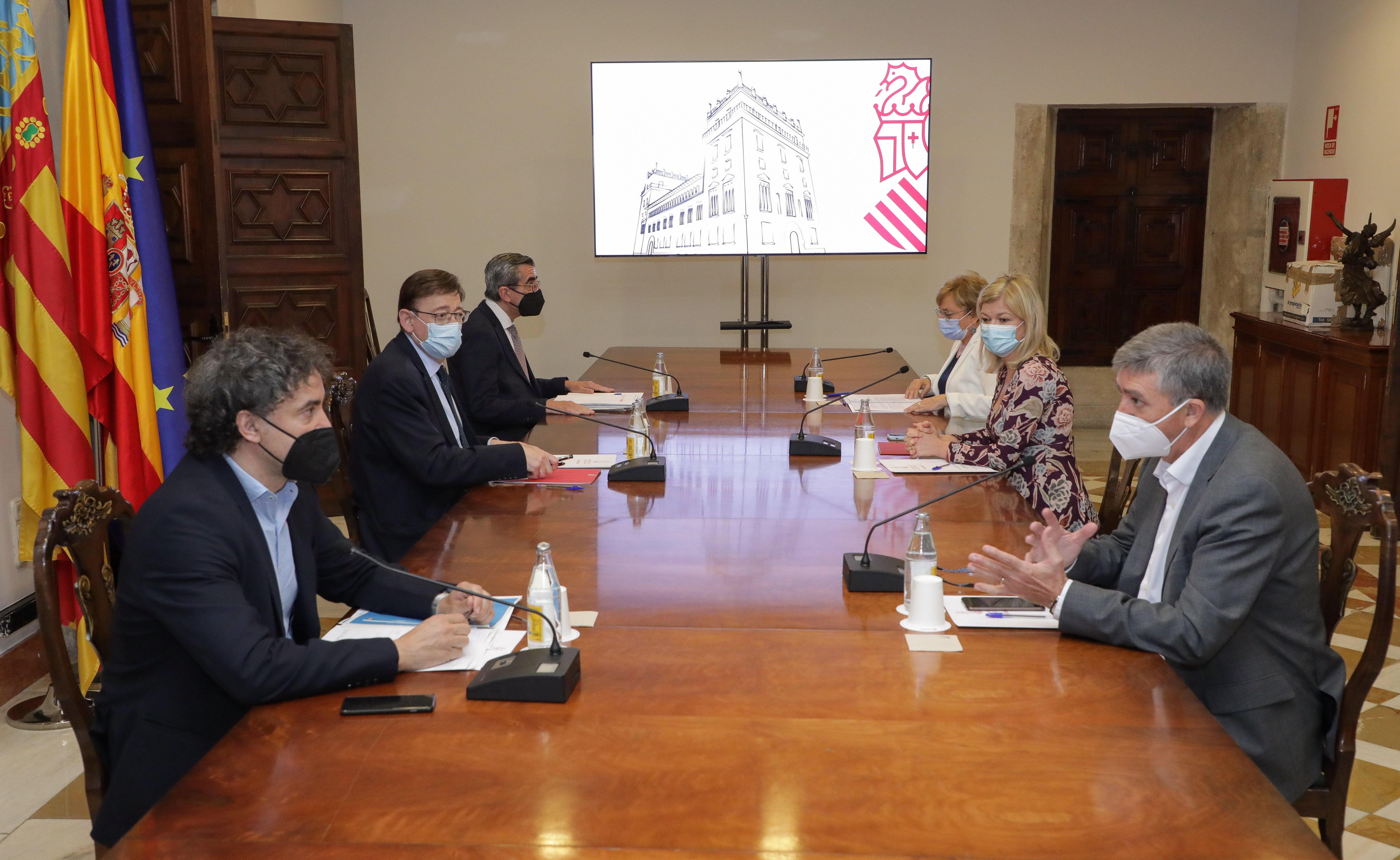 La Generalitat contratará este verano un millar de auxiliares para las playas de la Comunitat La Generalitat contratará este verano un millar de auxiliares para las playas de la Comunitat