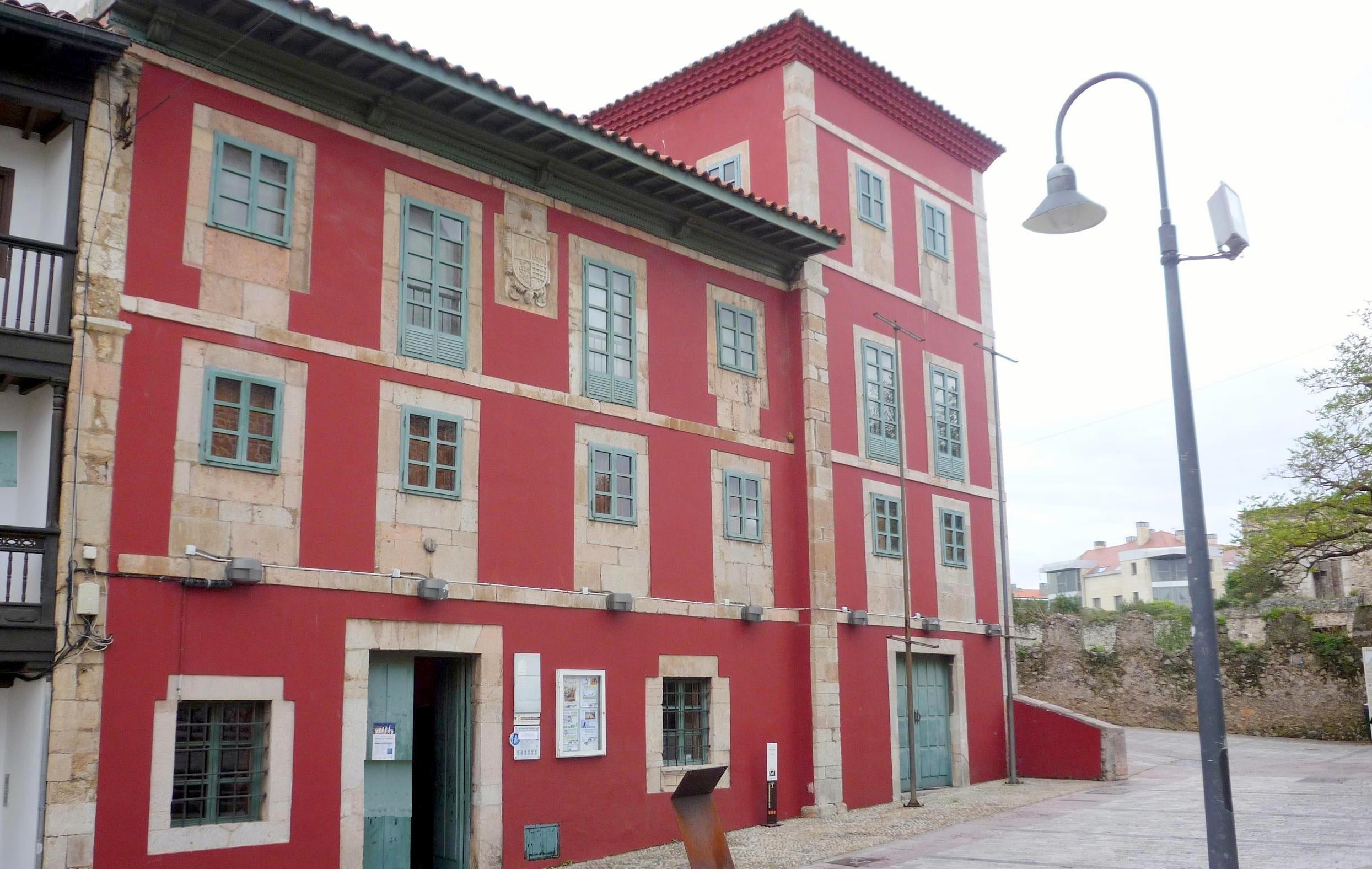 El Ayuntamiento de Llanes resuelve el contrato con la empresa adjudicataria del ascensor de la casa de cultura El Ayuntamiento de Llanes resuelve el contrato con la empresa adjudicataria del ascensor de la casa de cultura