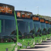 Cáceres cuenta con dos nuevos autobuses híbridos, lo que mejora el impacto del transporte urbano en el medio ambiente y la ciudad