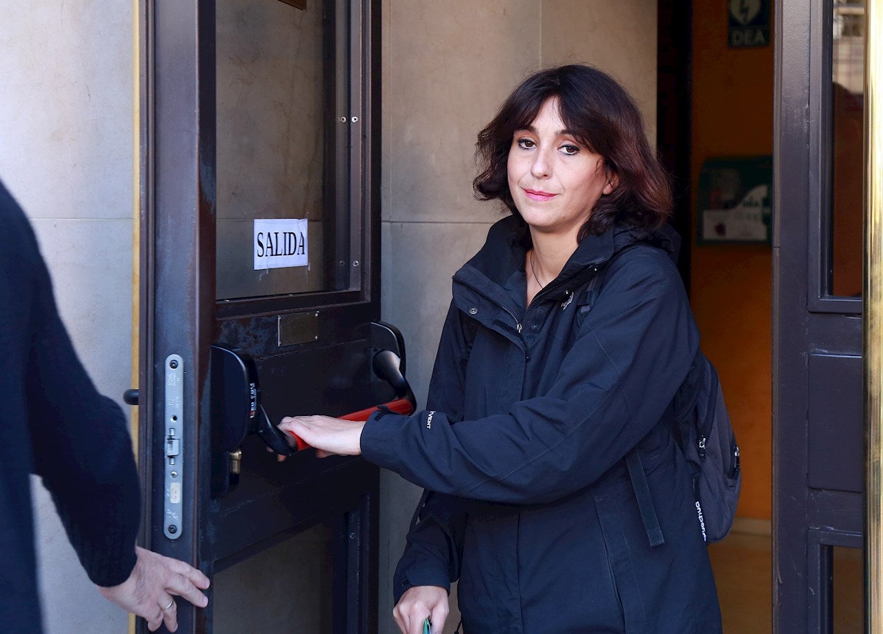 El juez ordena a Juana Rivas su vuelta al centro de reinserción para cumplir condena El juez ordena a Juana Rivas su vuelta al centro de reinserción para cumplir condena