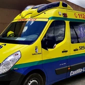 Una UVI de urgencias acudió hasta el lugar del accidente Una UVI de urgencias acudió hasta el lugar del accidente