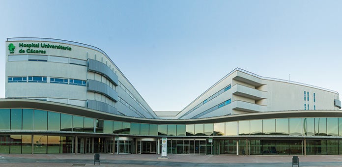 El Colegio de Médicos de Cáceres pide la financiación de la segunda fase del Hospital Universitario de Cáceres El Colegio de Médicos de Cáceres pide la financiación de la segunda fase del Hospital Universitario de Cáceres