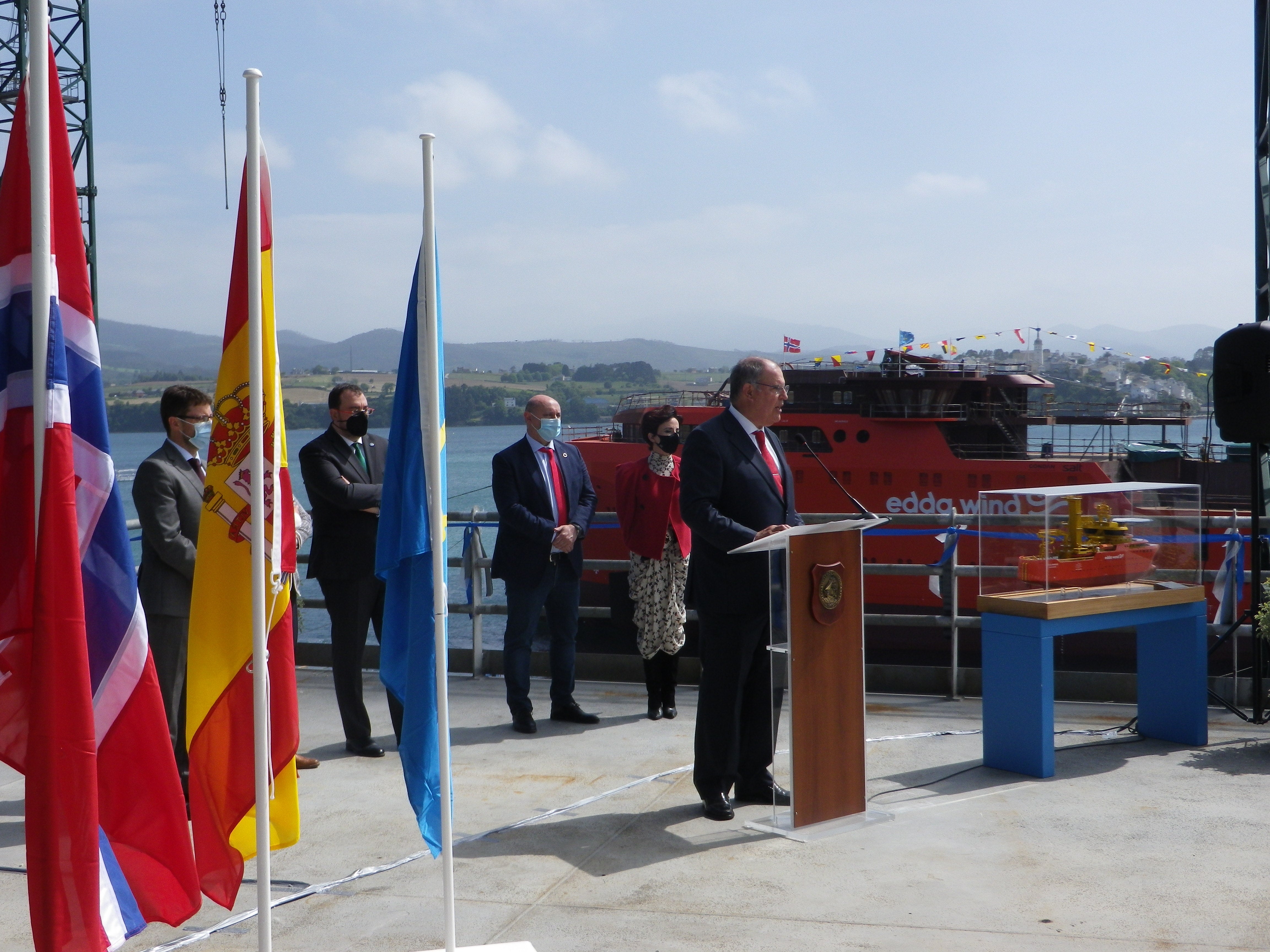 Álvaro Platero “queremos aprovechar la fuerte demanda prevista y no perder el mercado por falta de capacidad, una capacidad que ahora mismo no tenemos”. Adrián Barbón” “Asturias lidera hoy la construcción naval en España”. Álvaro Platero “queremos aprovechar la fuerte demanda prevista y no perder el mercado por falta de capacidad, una capacidad que ahora mismo no tenemos”. Adrián Barbón” “Asturias lidera hoy la construcción naval en España”.