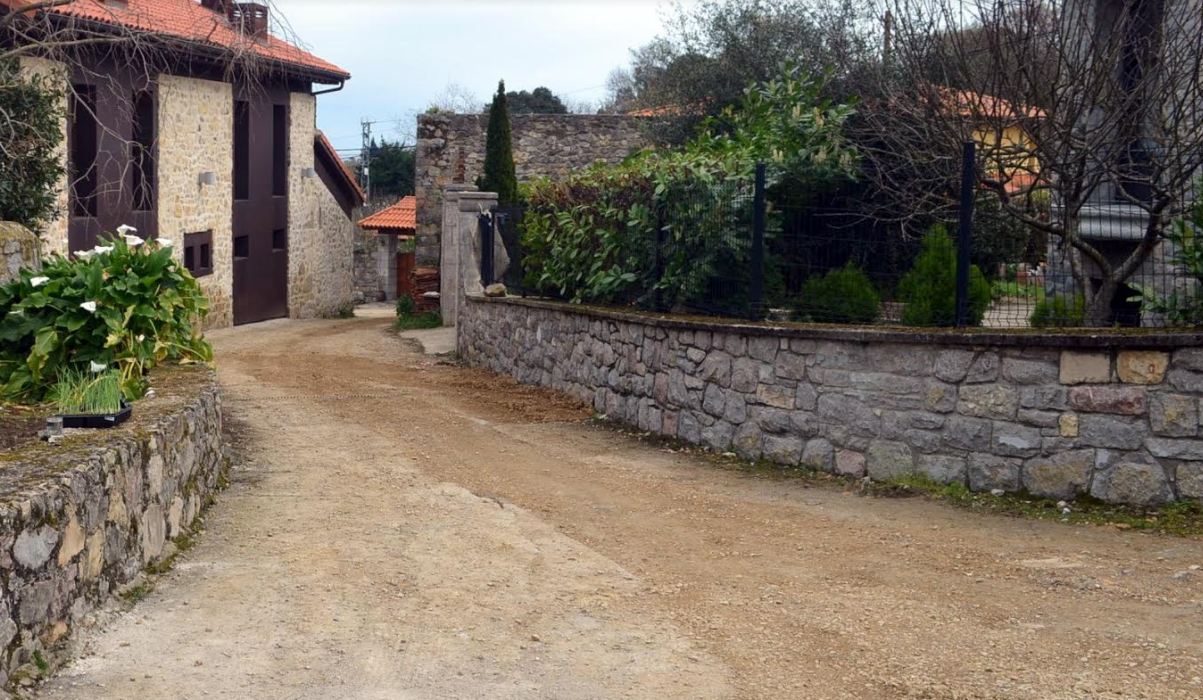 Esta semana finaliza el saneamiento del barrio El Collau, en Villahormes, licitado en 38.516 euros Esta semana finaliza el saneamiento del barrio El Collau, en Villahormes, licitado en 38.516 euros