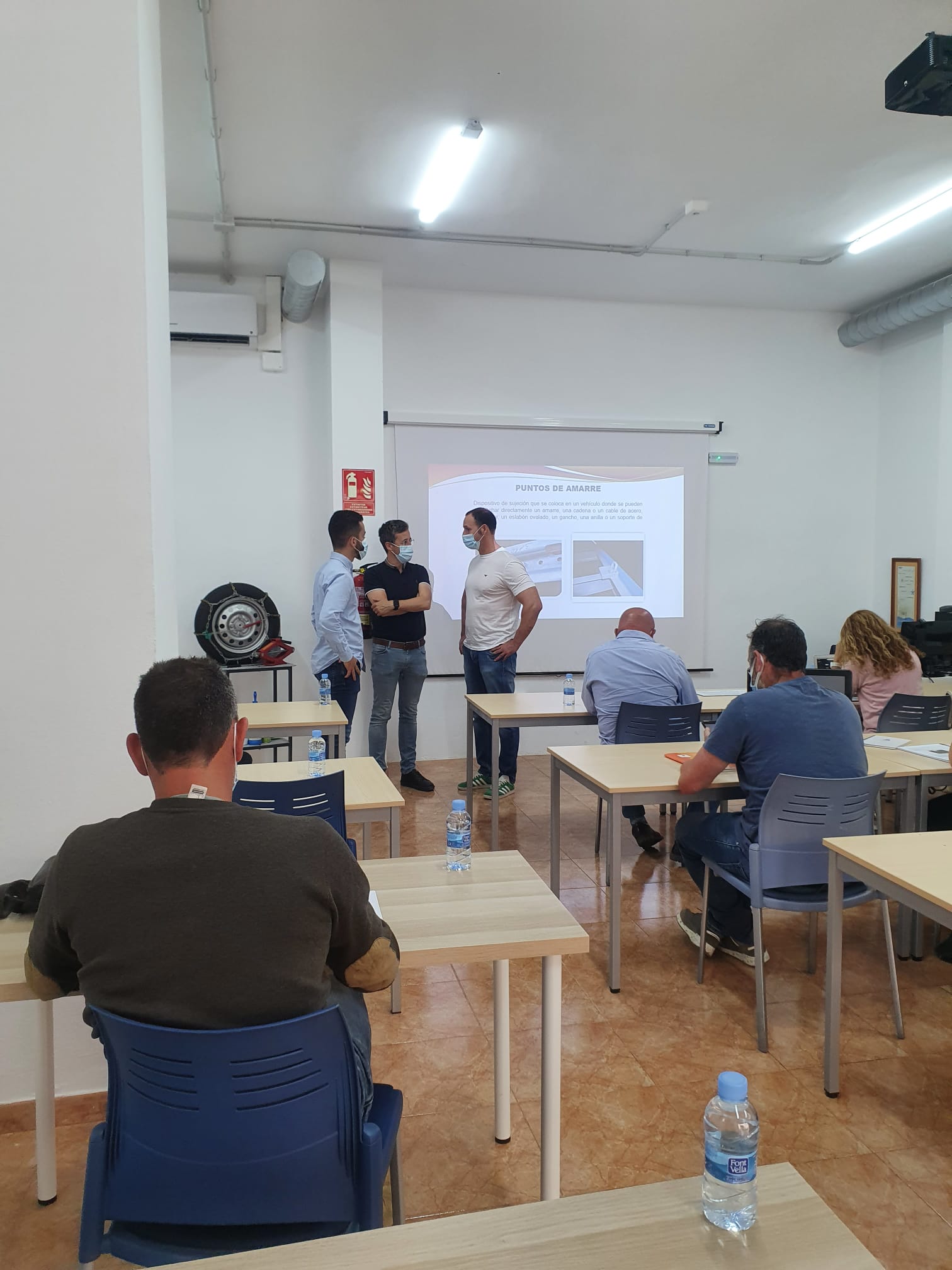 Policías, guardias civiles y funcionarios de Ibiza se forman en inspección de transportes Policías, guardias civiles y funcionarios de Ibiza se forman en inspección de transportes