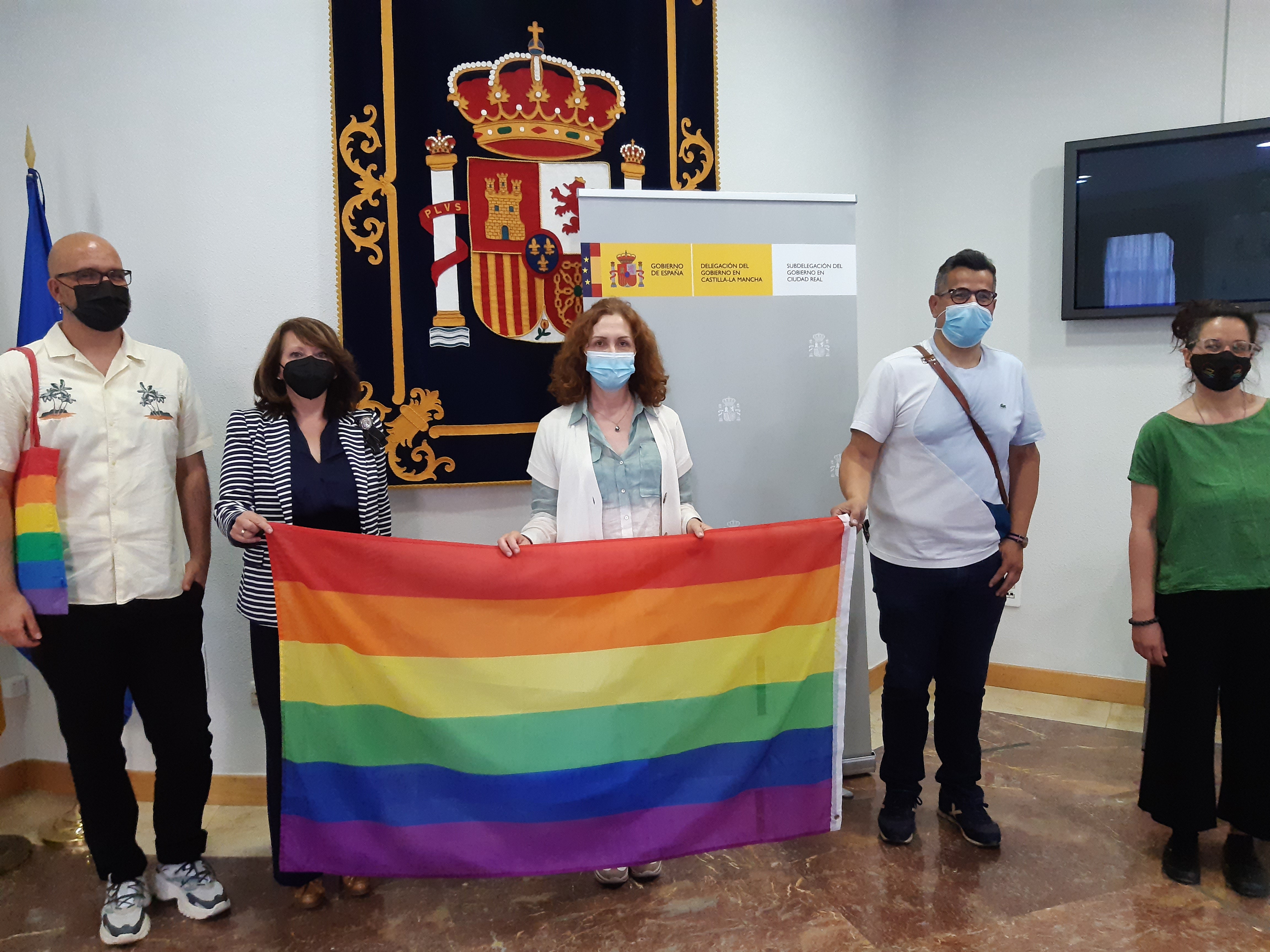 La subdelegada del Gobierno ha mantenido un encuentro con representantes de Asociaciones LGTBI+ La subdelegada del Gobierno ha mantenido un encuentro con representantes de Asociaciones LGTBI+