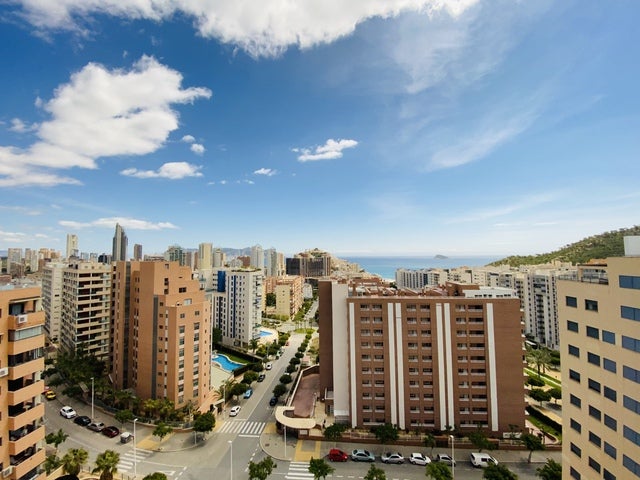 El alcalde de la Vila supervisa el funcionamiento de los refuerzos de los servicios públicos en La Cala El alcalde de la Vila supervisa el funcionamiento de los refuerzos de los servicios públicos en La Cala