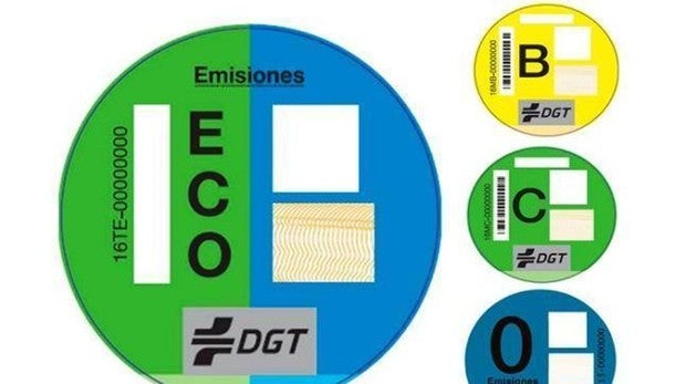 Qué significan las pegatinas que tenemos que poner en los coches Qué significan las pegatinas que tenemos que poner en los coches