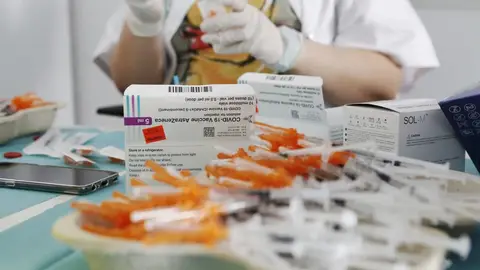 El proceso de vacunación siguen avanzado con los nacidos en 1970 y 1971 El proceso de vacunación siguen avanzado con los nacidos en 1970 y 1971