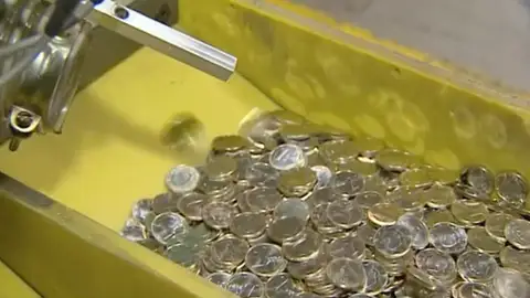 Dinero y euros Dinero y euros