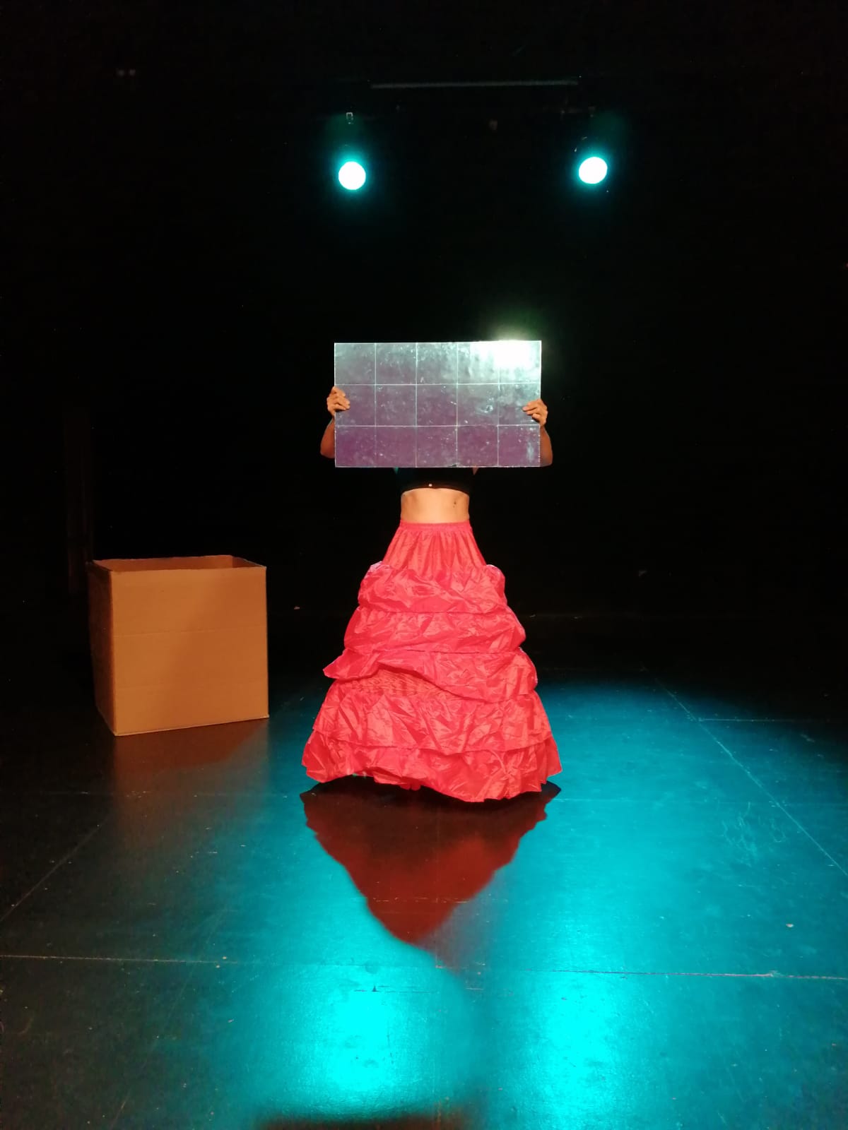 Danza Contemporánea este sábado en el Teatro de La Sensación Danza Contemporánea este sábado en el Teatro de La Sensación