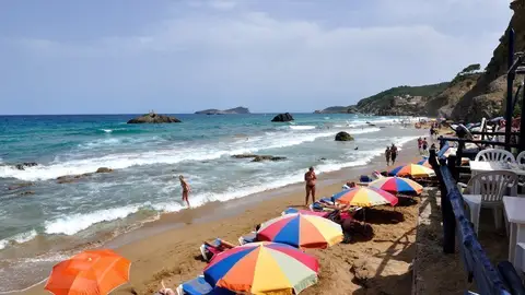 Playa Aigües Blanques (Santa Eulària des Riu, Ibiza) Playa Aigües Blanques (Santa Eulària des Riu, Ibiza)