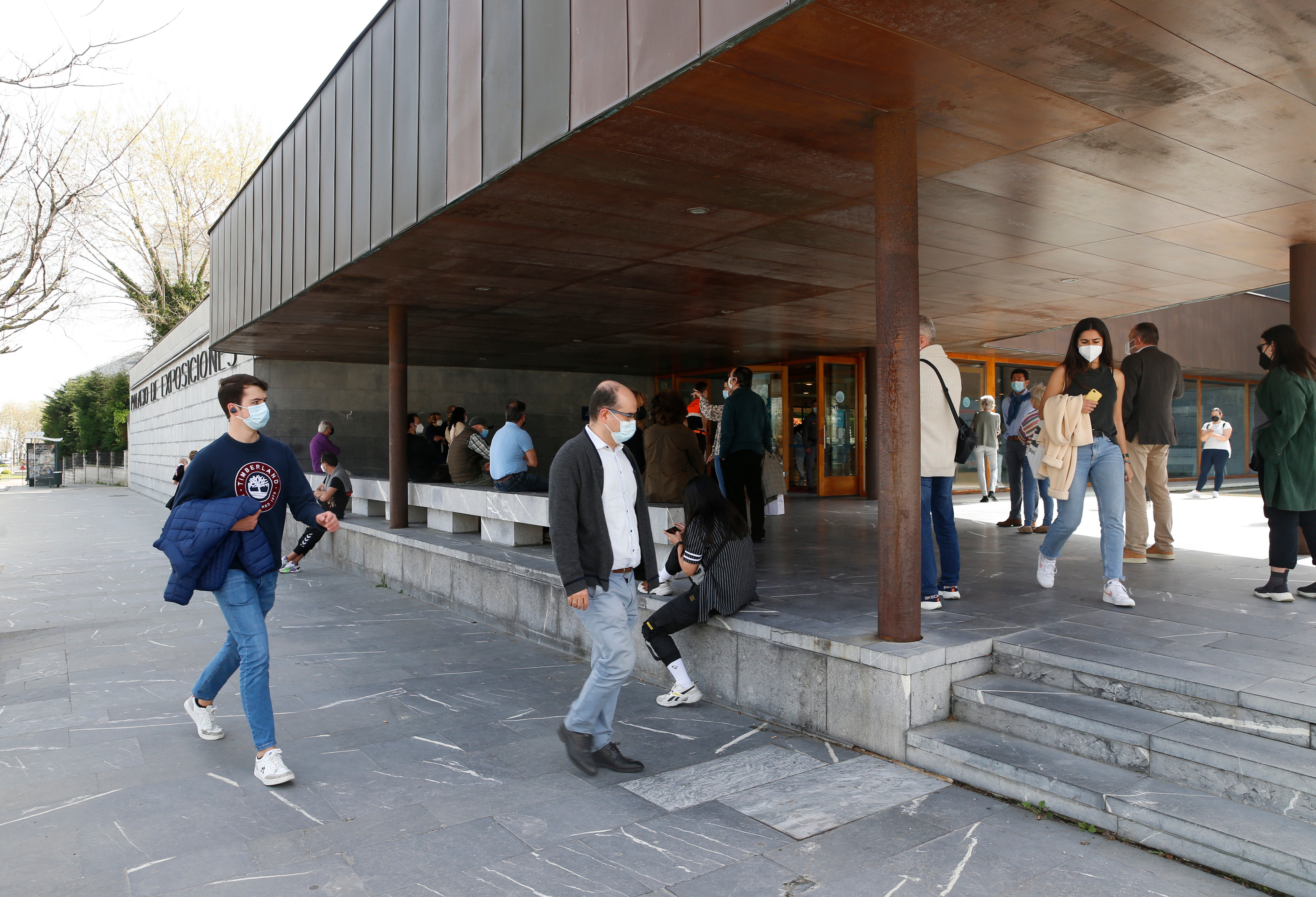 Confusión entre los usuarios al recibir dos citaciones para recibir la vacuna contra el coronavirus Confusión entre los usuarios al recibir dos citaciones para recibir la vacuna contra el coronavirus