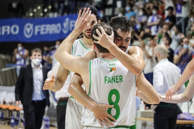 Tau se juega el pase a la semifinal mañana en el Ciutat Tau se juega el pase a la semifinal mañana en el Ciutat