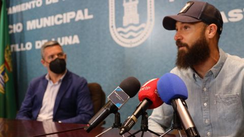 Juan Ruiz Henestrosa en el Ayuntamiento de Rota