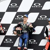 Quartararo logra la 'pole' y Márquez 'chupa' rueda de Viñales Quartararo logra la 'pole' y Márquez 'chupa' rueda de Viñales