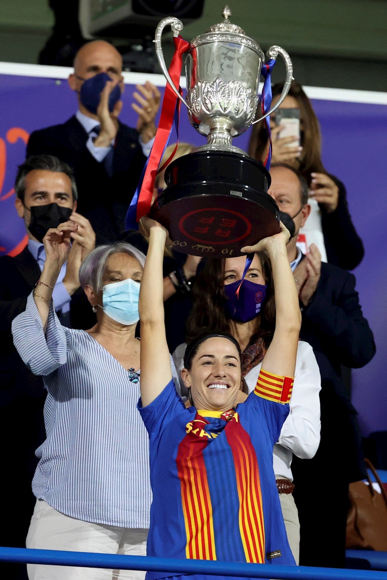 El Barça gana la Copa de la Reina y completa un triplete histórico El Barça gana la Copa de la Reina y completa un triplete histórico