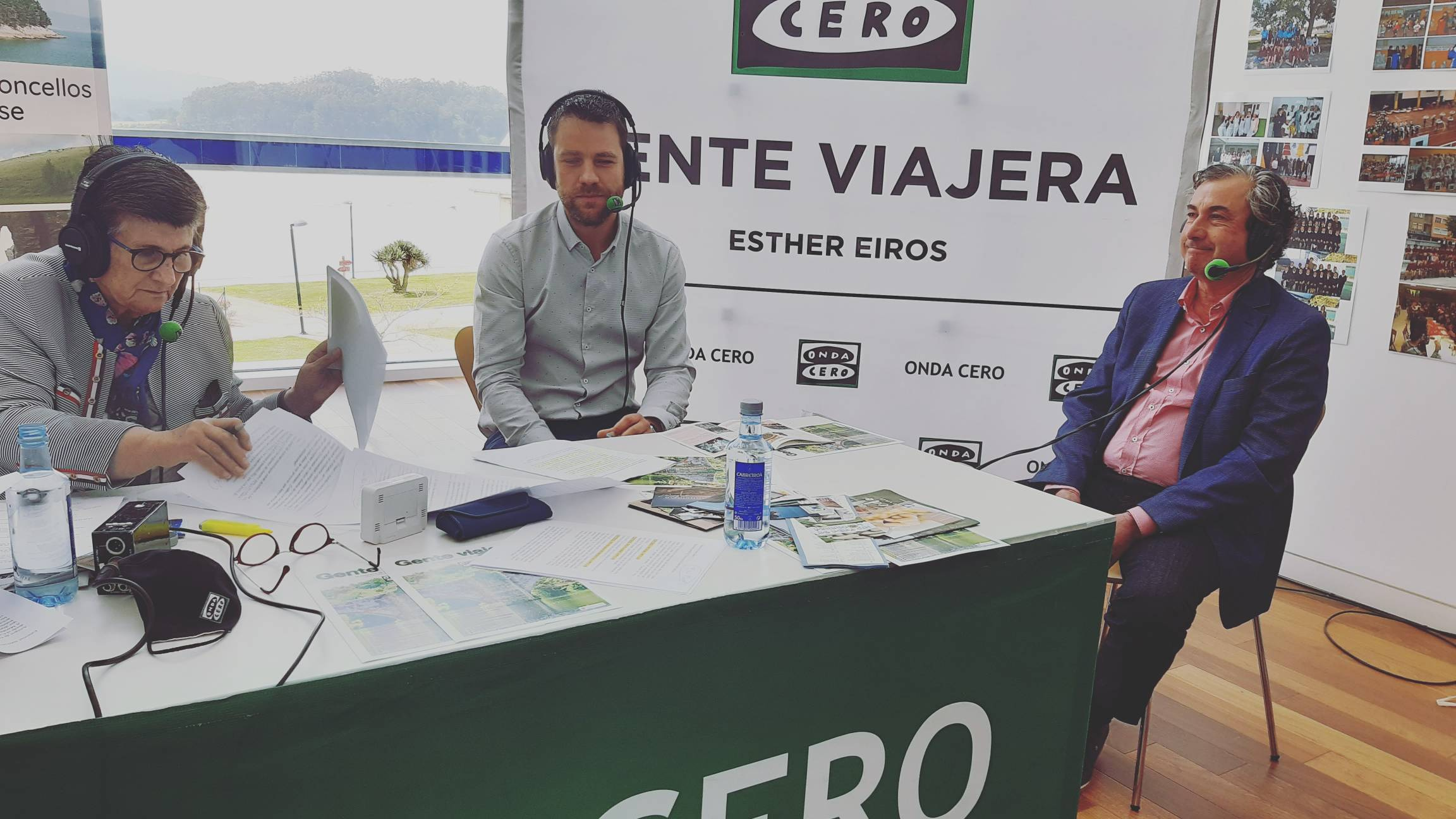 Fran Cajoto: "Los destinos turísticos masificados nos han hecho más visibles a los pequeños destinos y comercios de la Mariña" Fran Cajoto: "Los destinos turísticos masificados nos han hecho más visibles a los pequeños destinos y comercios de la Mariña"